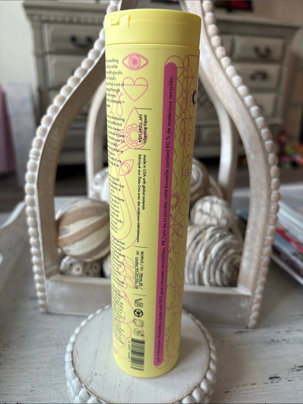 amika Forget Frizz Anti-Frizz Shampoo